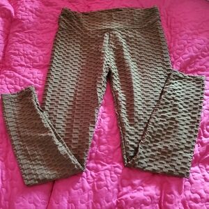 Womens Green Textured Leggings